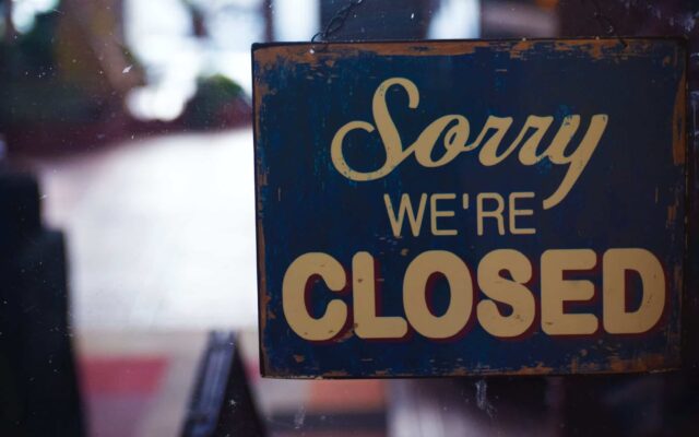 art business closed logo